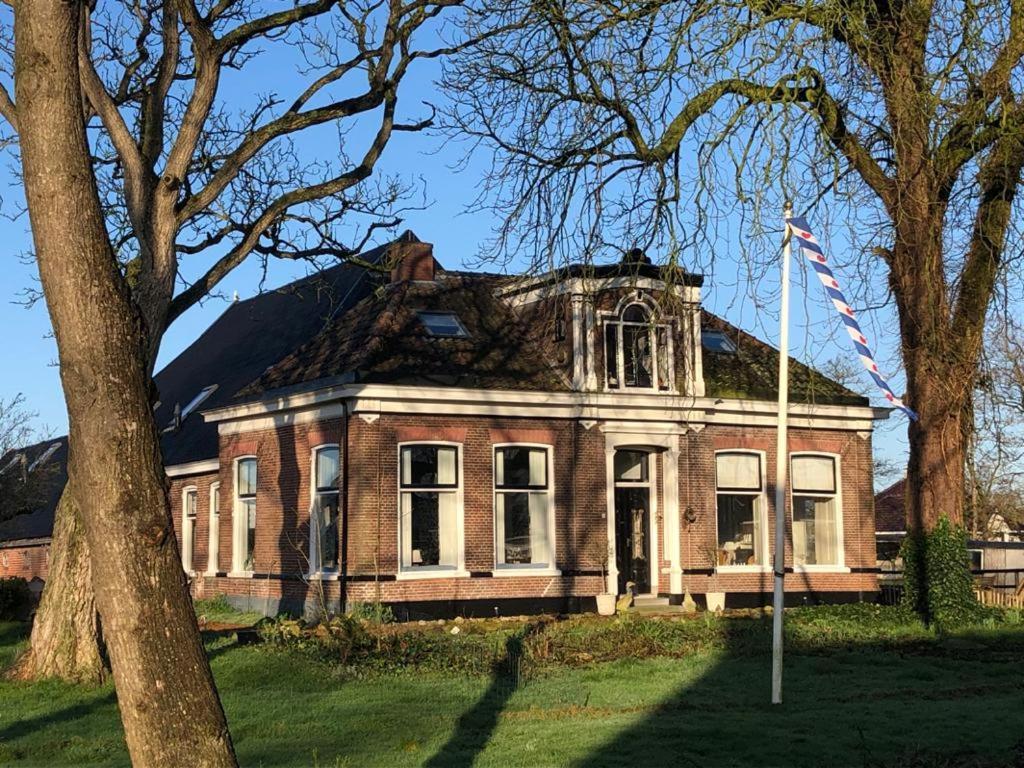Onder De Boom Bed & Breakfast Gerkesklooster Екстериор снимка
