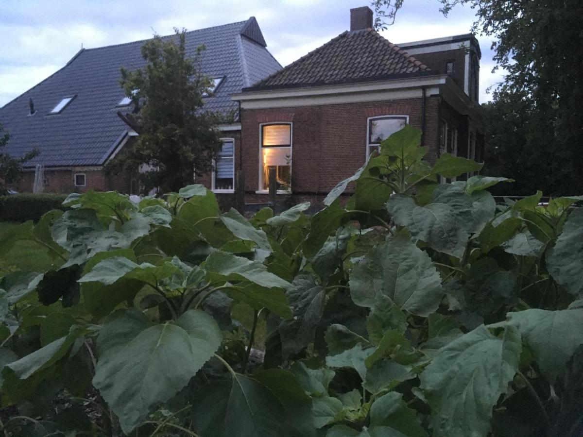 Onder De Boom Bed & Breakfast Gerkesklooster Екстериор снимка