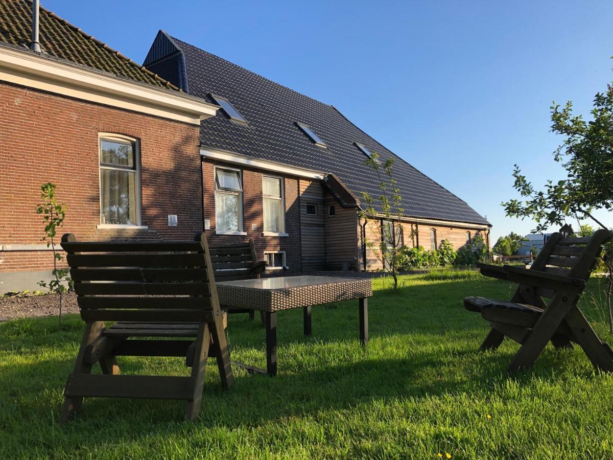 Onder De Boom Bed & Breakfast Gerkesklooster Екстериор снимка